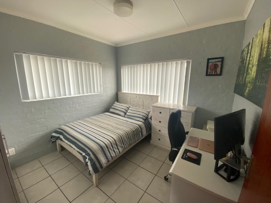 4 Bedroom Property for Sale in Jongensfontein Western Cape